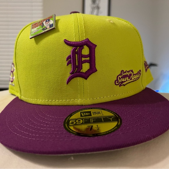 New Era 59Fifty Detroit Tigers Big League Chew Swingin Sour Apple with pin! RARE - Picture 3 of 7
